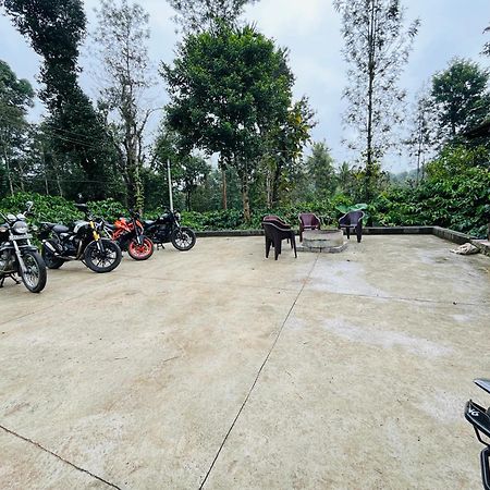 Preetham Homestay Kushalanagar Bagian luar foto