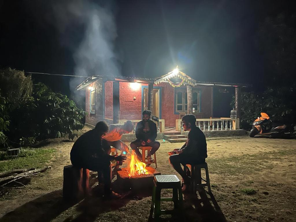 Preetham Homestay Kushalanagar Bagian luar foto